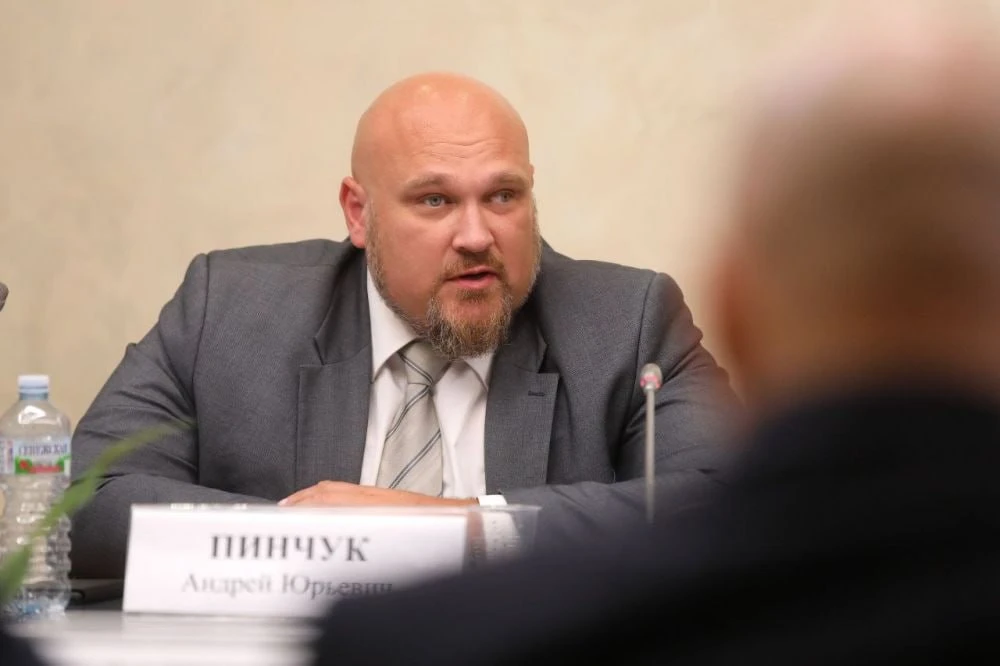 На экс-министра госбезопасности ДНР Андрея Пинчука совершили покушение

Пинчука пытались подорвать в
