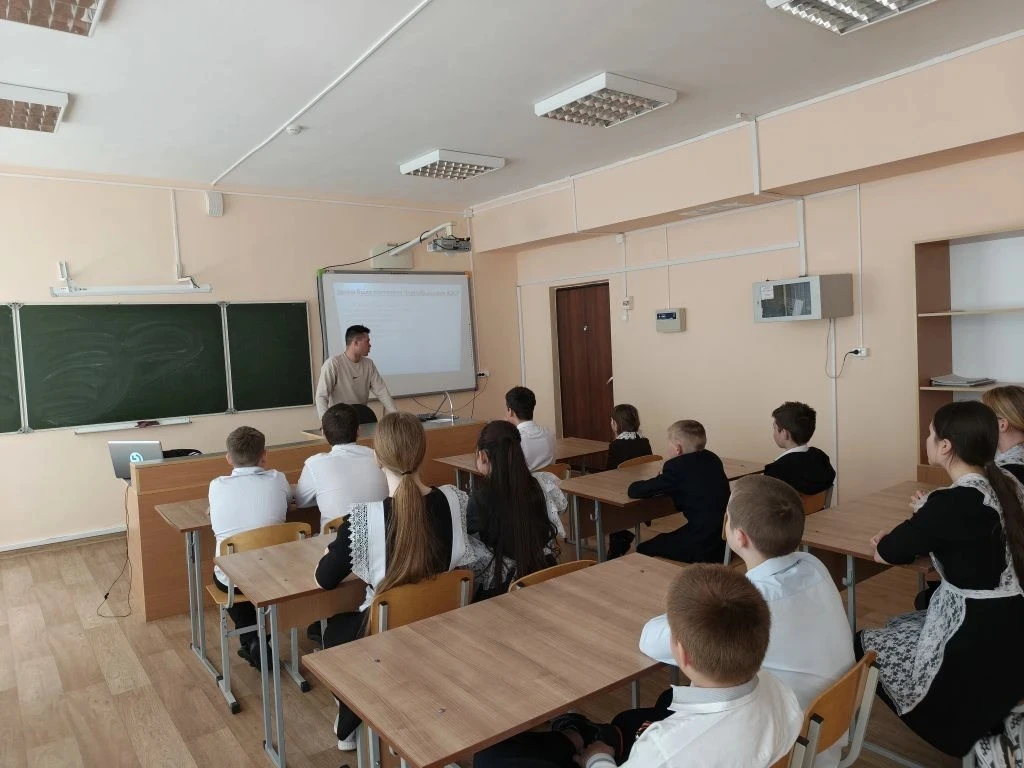 Открытый урок культуры безопасности: память о Чернобыле.
27 апреля в нашей школе прошёл открытый уро