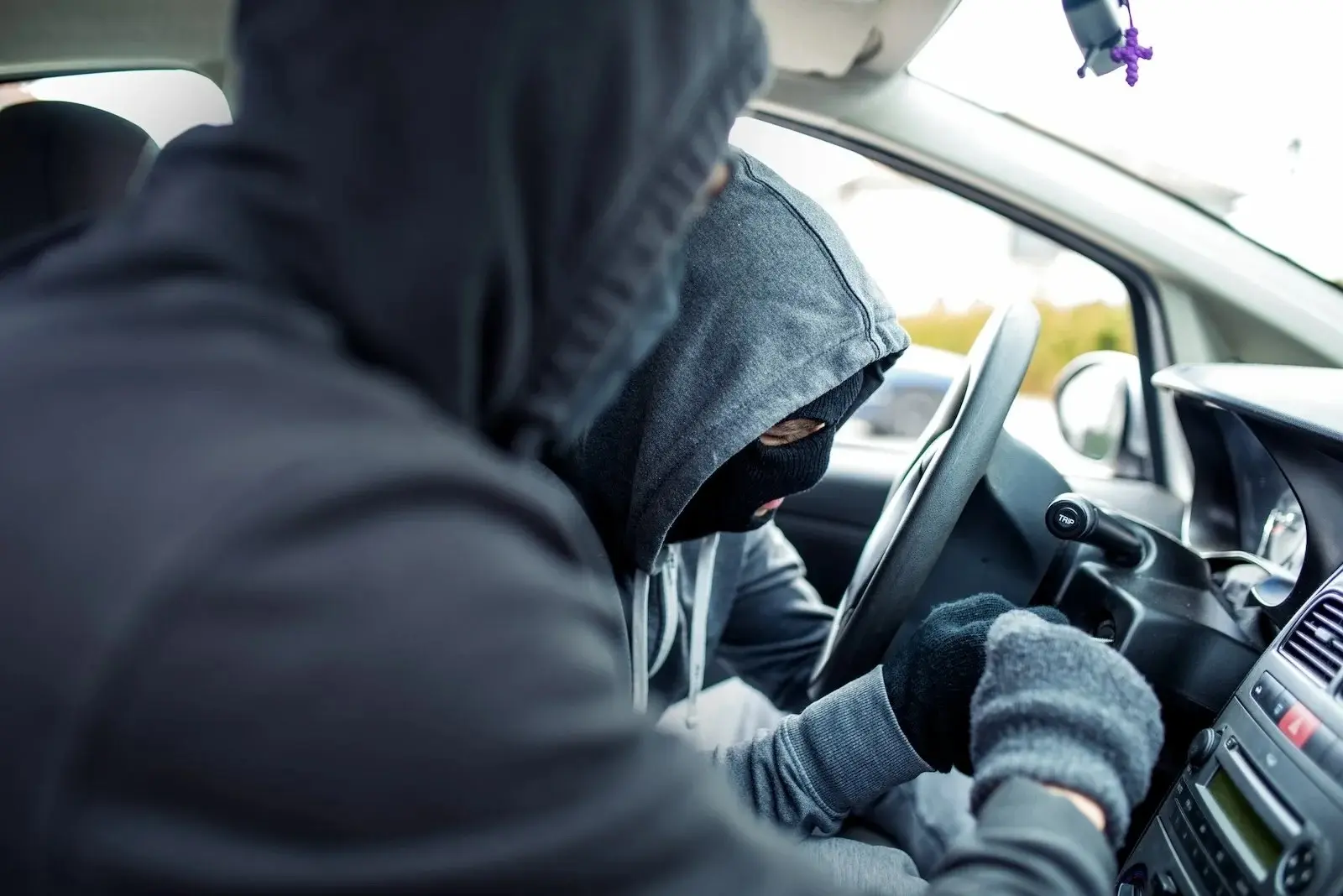 🚘 🚔 Неудачный угон: как попытка «прокатиться» обернулась штрафом

20‑летний житель Валдая вместе с