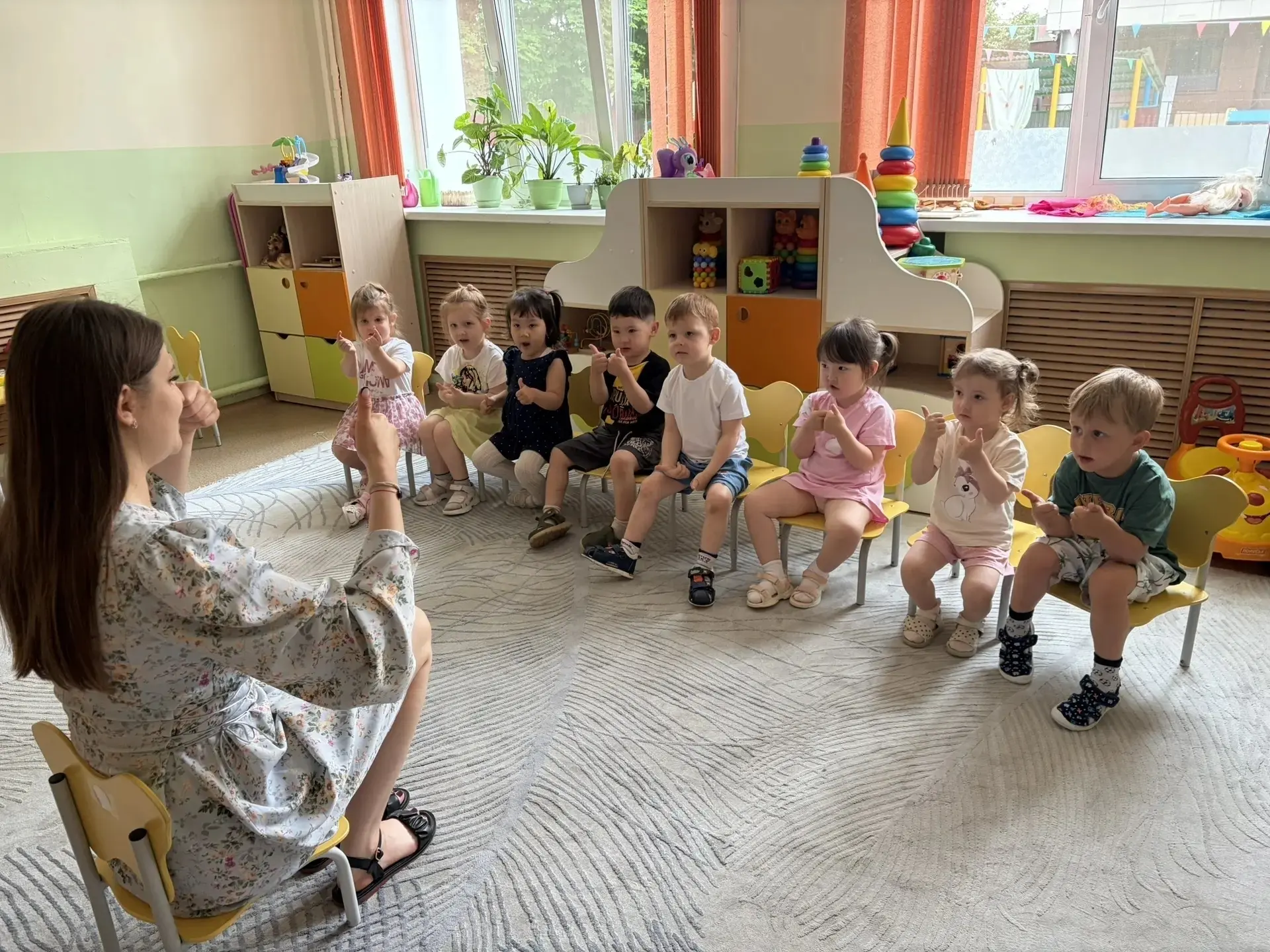 🤚Пальчиковые игры: маленькие упражнения с большой пользой!

В нашей первой младшей группе особое ме