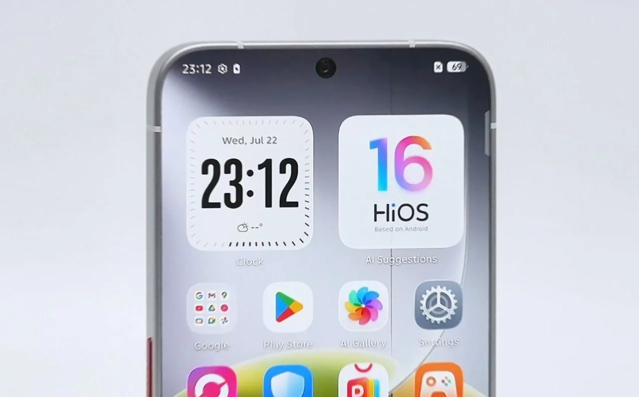 Tecno показали, как должен выглядеть безрамочный iPhone 20

TECNO опять показывает телефон совсем бе