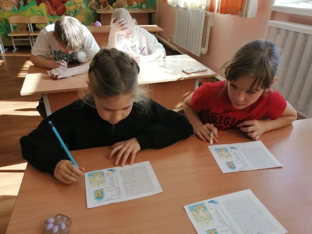 Сказка-ложь, да в ней намёк, добрым молодцам урок! 📚✨