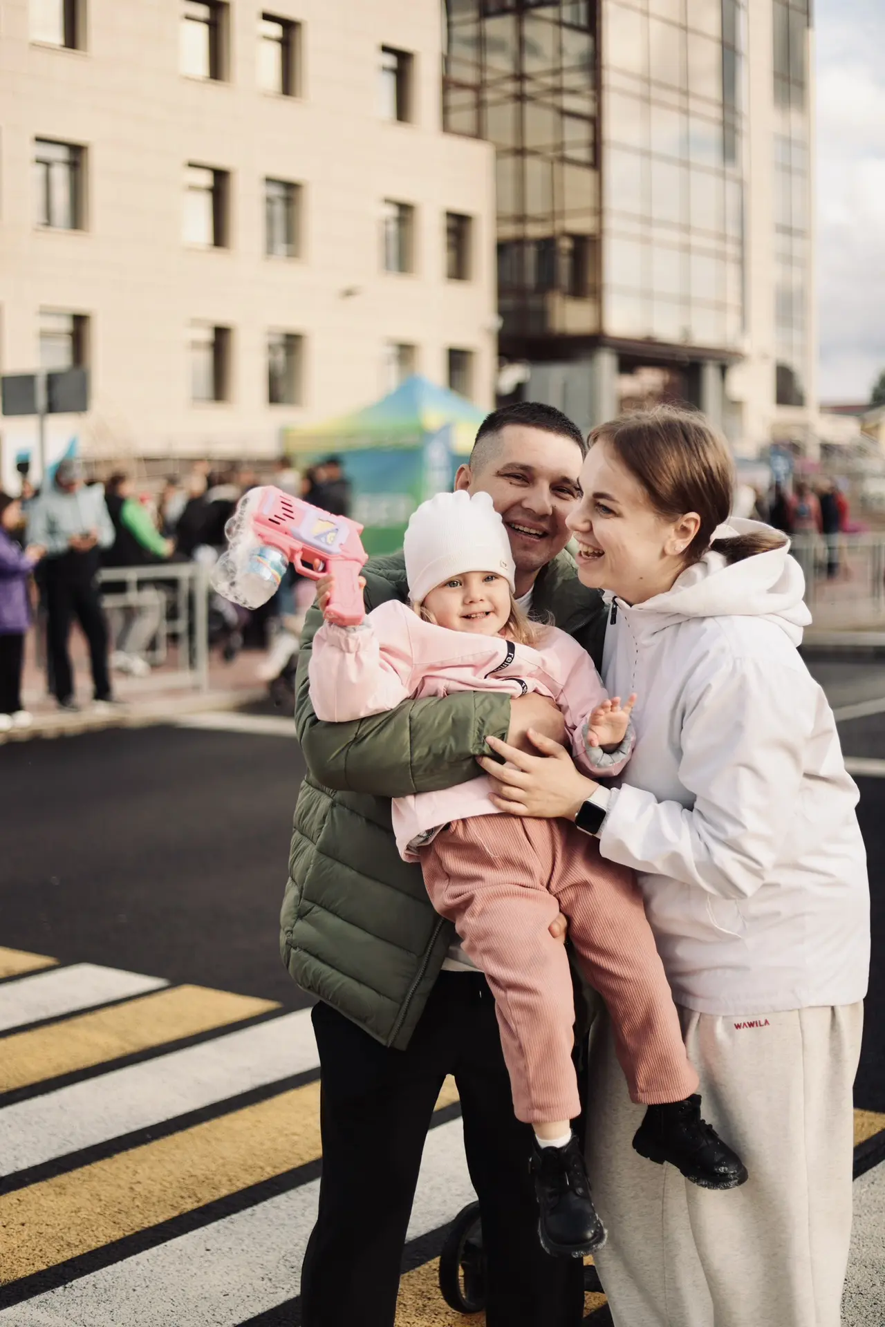 🥳 Вся наша большая городская семья собралась вместе, чтобы отпраздновать наш общий пра...