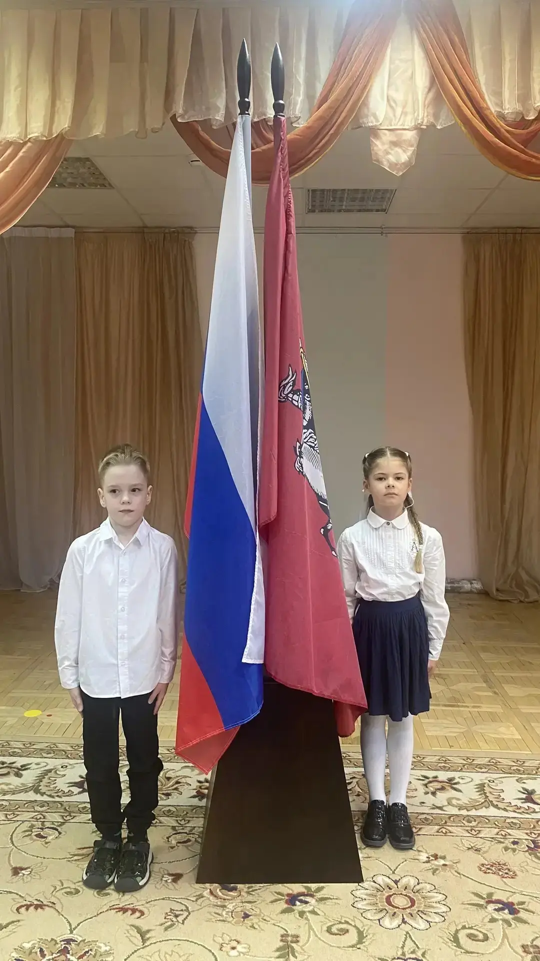 🌍 ПОНЕДЕЛЬНИК — ФЛАГИ ПОДНЯТЫ, ГИМН ЗВУЧИТ, А МЫ ГОВОРИМ О ПЛАНЕТЕ! 🌍 Новая неделя в «Созвездии» нач
