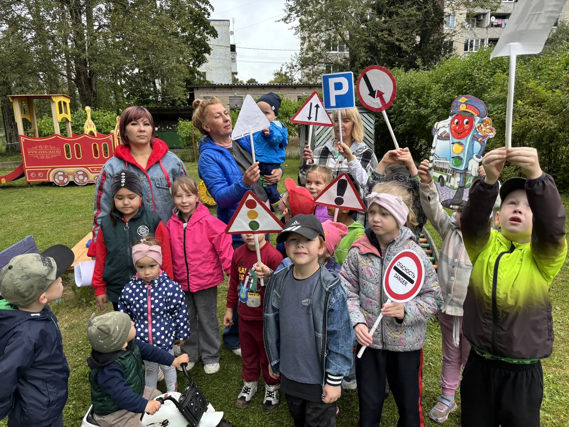 В МОУ « Старопольская СОШ» направление работы по безопасности дорожного движения всегда...