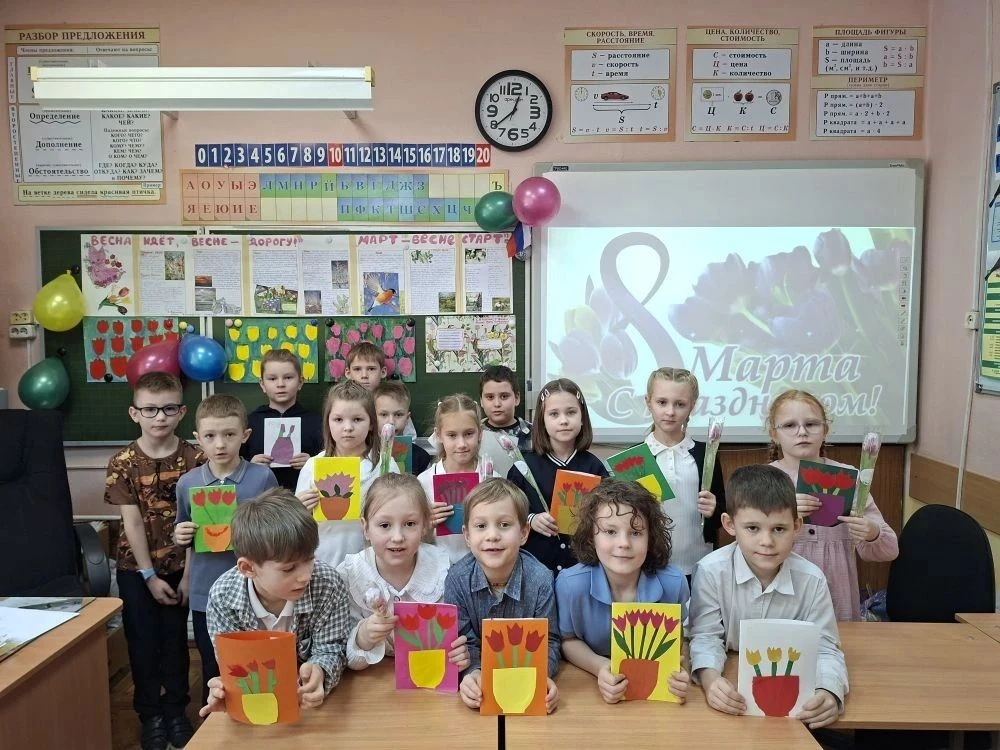 Весело и задорно прошла сегодня спортивная игра "А ну-ка, девочки!" для учеников 1  А класса гимнази