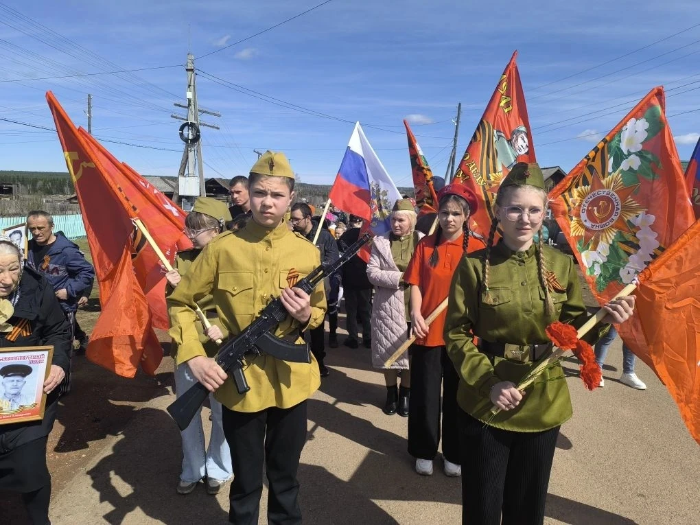 Учащиеся и сотрудники Апаноключинской школы приняли участие в праздновании Дня Победы: ...