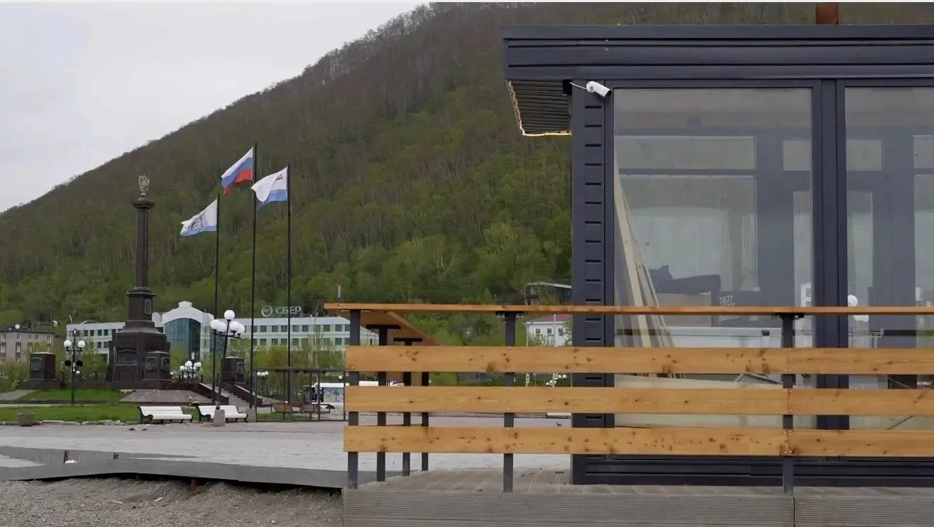 Предприниматели Камчатки помогают в благоустройстве

🌊 На набережной Озерновской косы в Петропавлов
