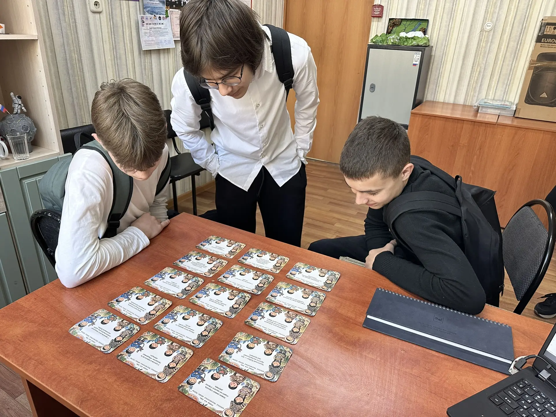 🎉 Сегодня, в честь Дня малочисленных народов, прошла необычная игра!  🧩 Вместо скучных бесед — карто