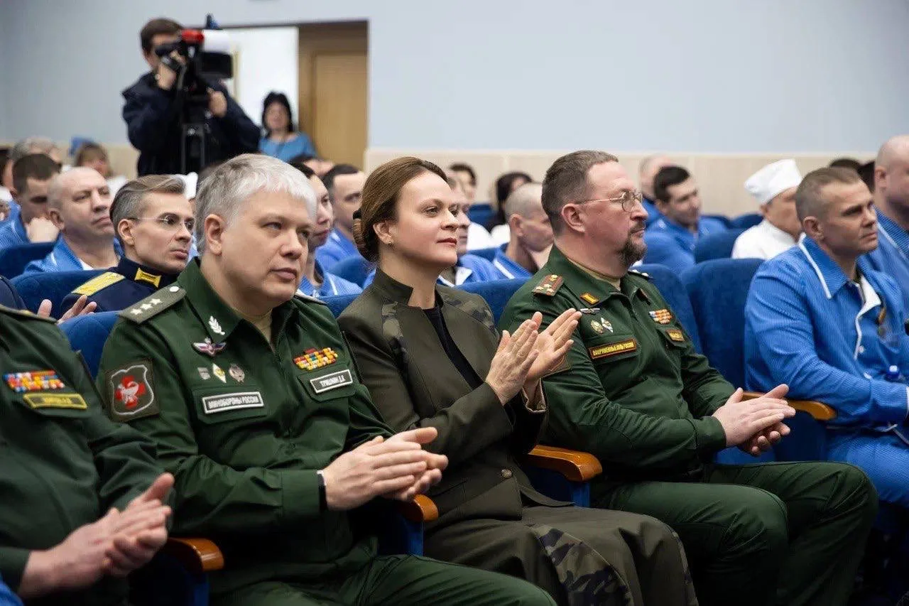Вручила государственные и ведомственные награды военнослужащим – участникам специальной военной опер