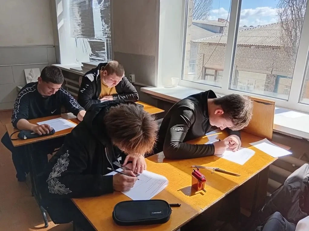 🎉 Экзамены по первой профессии сданы! 🎓  25 апреля 2026 года девятиклассники Бутурлиновской средней 