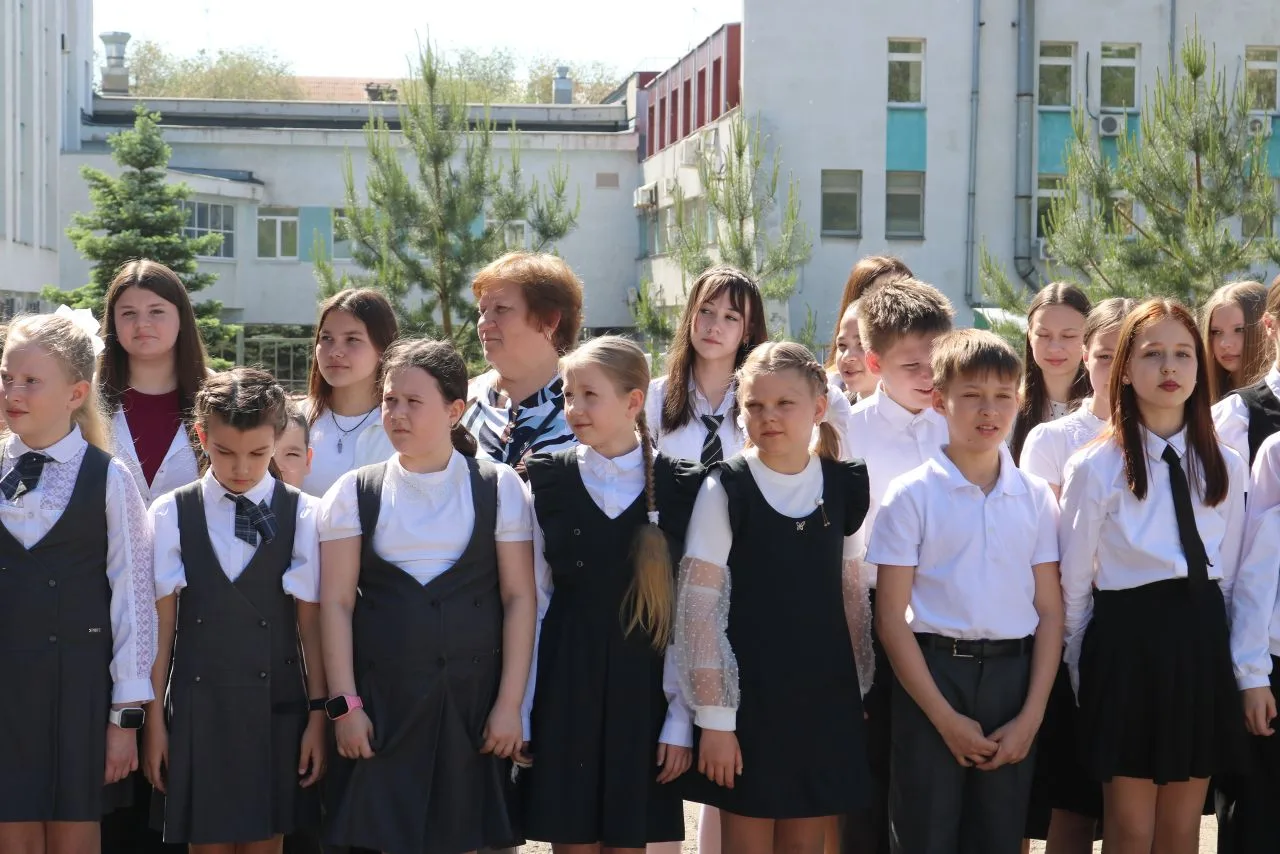 Гордость школы: итоги 2025-2026 учебного года 🎓    В нашей школе прошла традиционная итоговая линейк