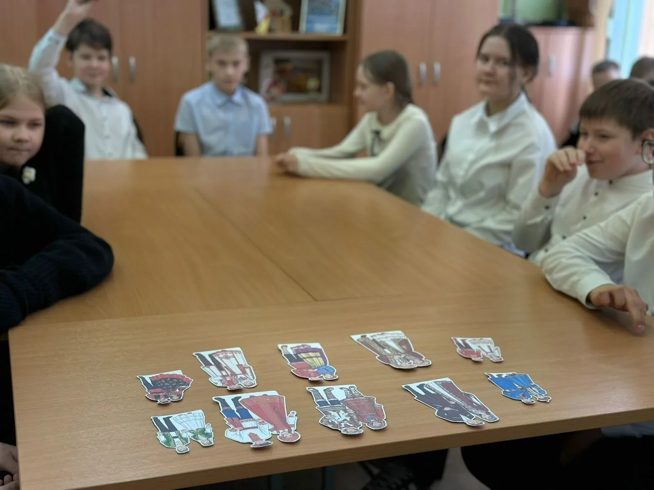 В рамках Года единства народов России в школах города проходят мероприятия, посвященные Дню малочисл