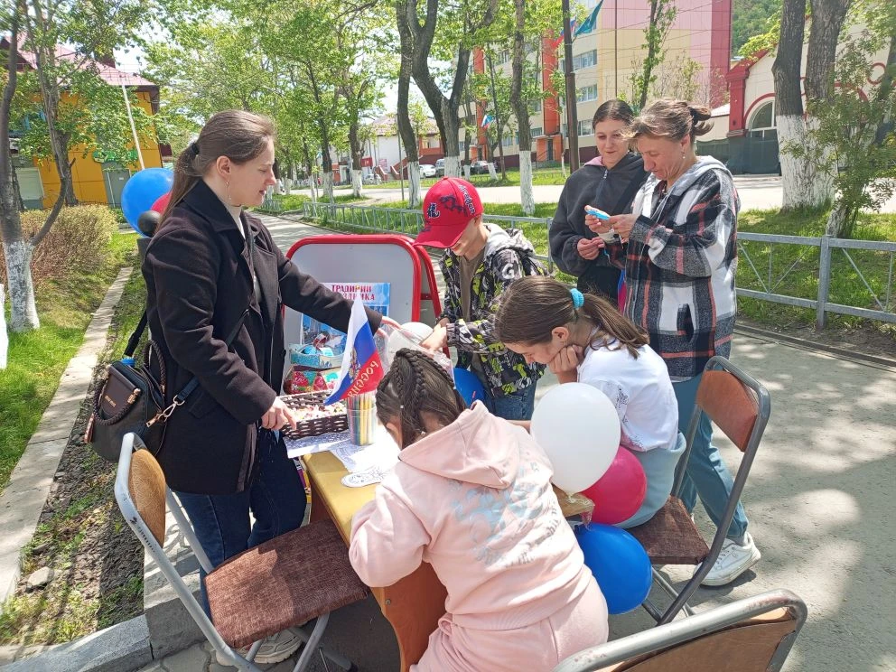 🌿 Россия — это берёзы у реки, бескрайние поля, древние города и добрые сердца людей…

Сегодня в рам