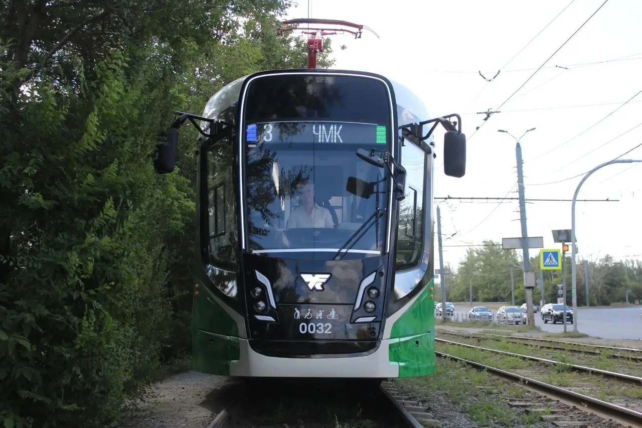 🚊 В Челябинске возобновили движение трамваев по Каслинской  Подрядчику ООО «ЧелябГЭТ» удалось присое