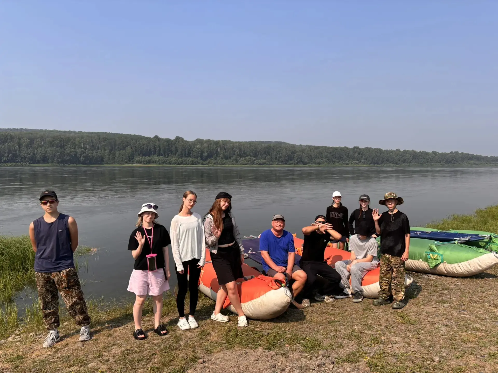 🦔 ВЕСТИ С ПОХОДА. ДЕНЬ 2 🏕️
Второй день на природе выдался насыщенным! Утро началось с сюрприза — 