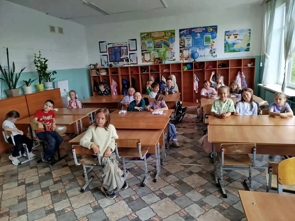 4 июня у нас в лагере прошел день эколога🍀
Перед завтраком мы активно провели зарядку: делали разми