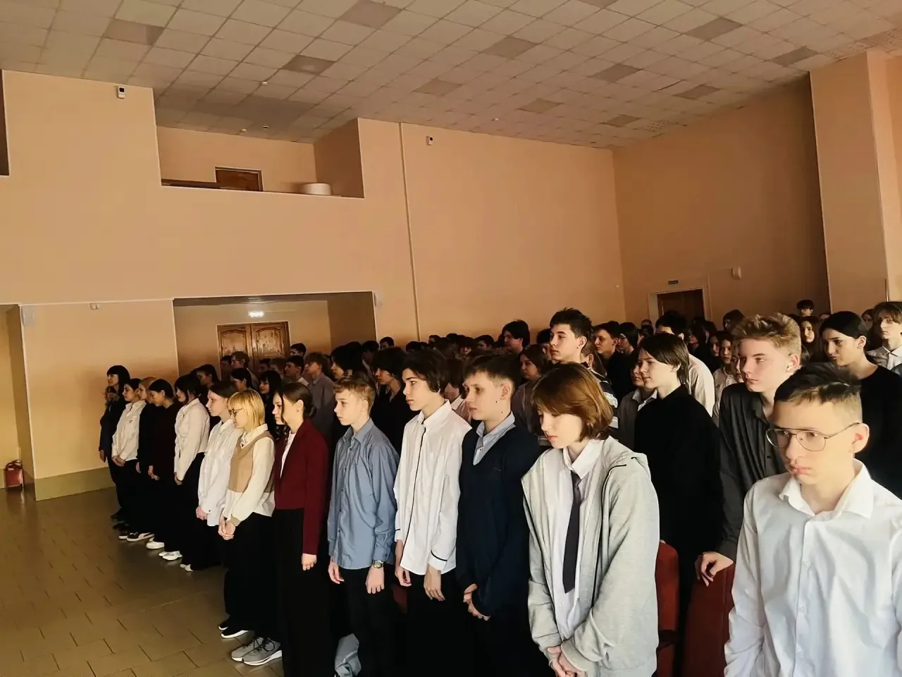 Ленинград.Блокада.Подвиг.  Сегодня в нашей школе — особая атмосфера. Мы говорили о Ленинграде. О бло