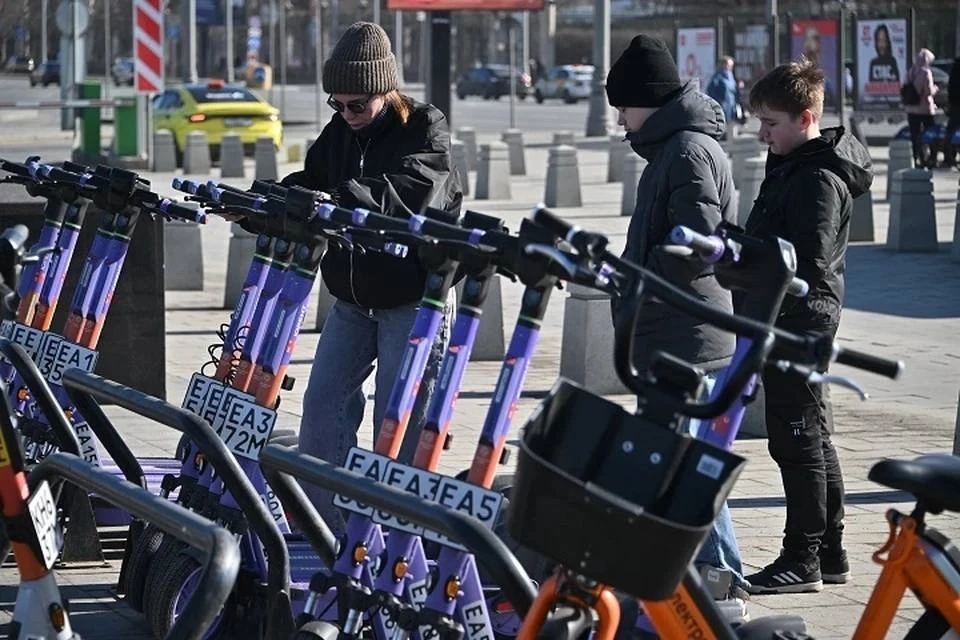 Сезон электросамокатов в Казани закончится не раньше середины октября