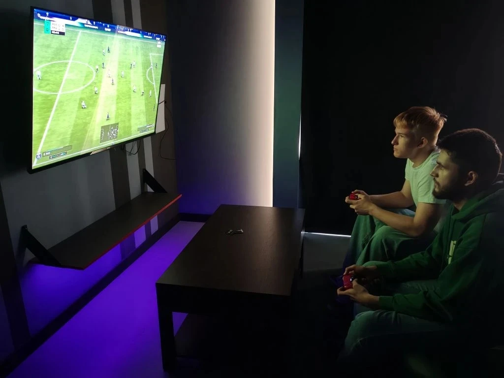 Победа на Первоапрельском турнире по FIFA!  Поздравляем нашего талантливого спортсмена Марка Горобца
