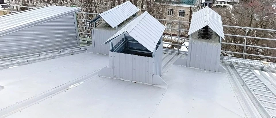 В Воронеже капитально отремонтировали крыши двух 60-летних пятиэтажек