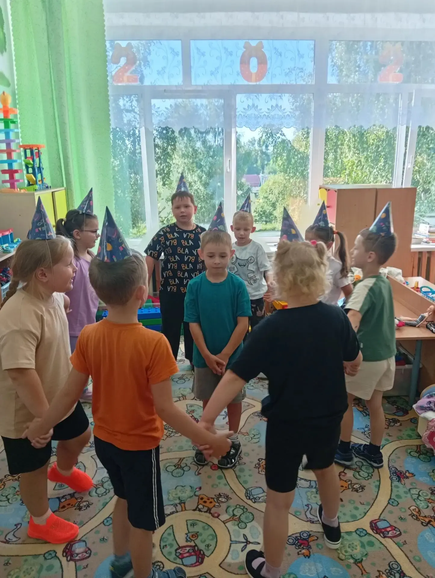 🌲В подготовительной группе к школе «Колокольчики» одна из традиций  отмечать дни рождения