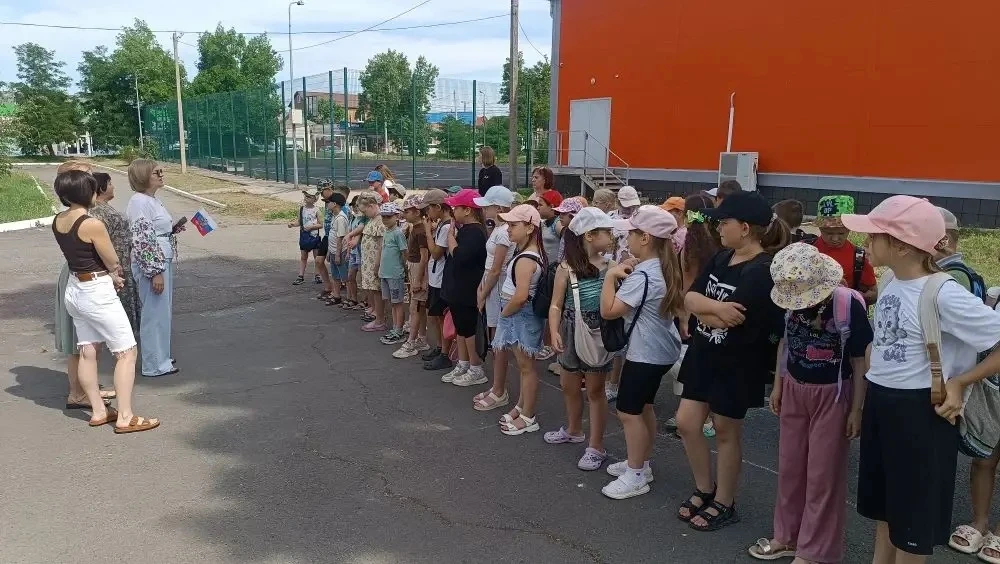📌 День России в пришкольном лагере «Радуга».🌈
   Сегодня, 11 июня 2026 года, в нашем лагере «Радуг