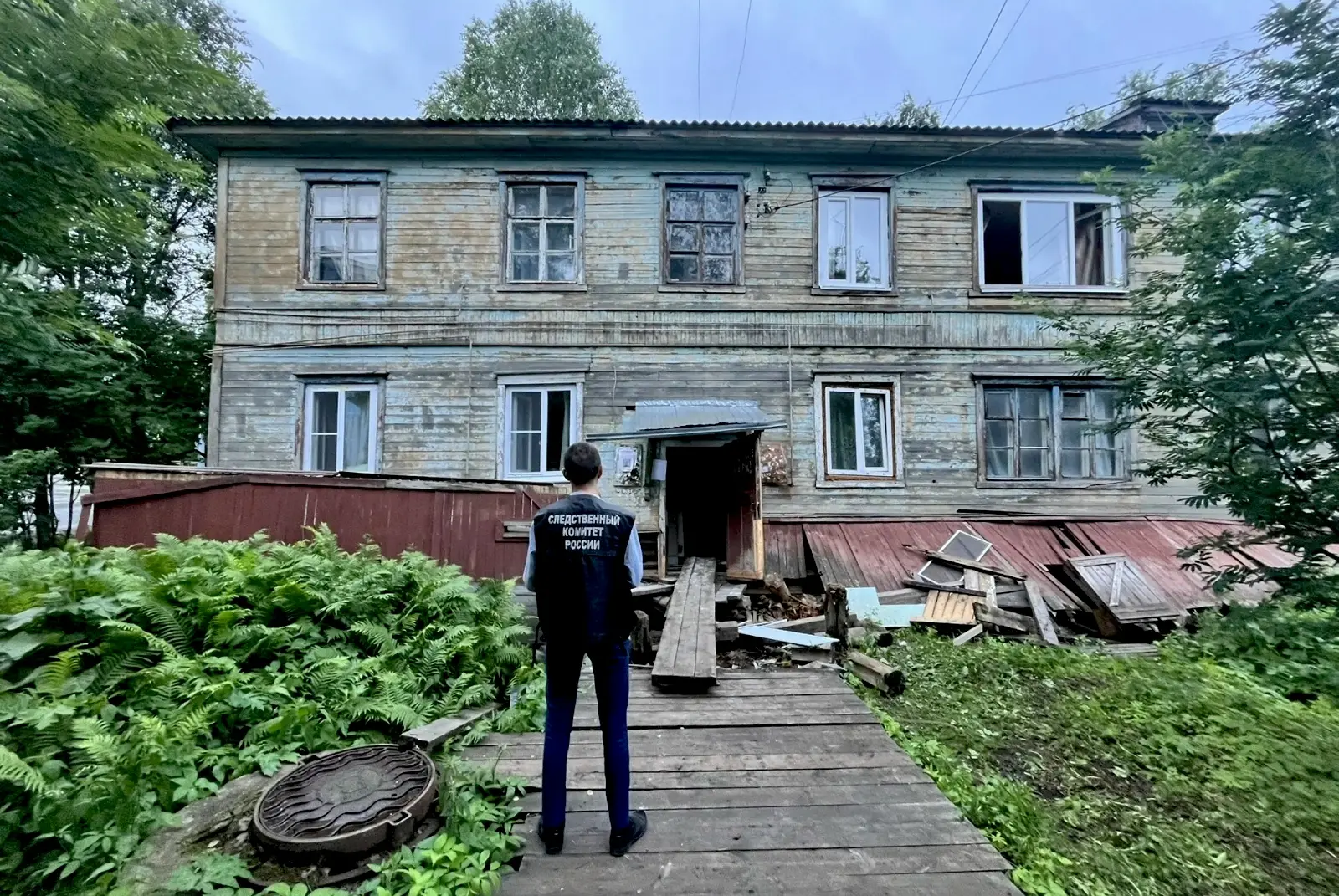 В Архангельске деревянный дом не дождался исполнения договора КРТ

Накануне вечером, 17 июня, в Арха