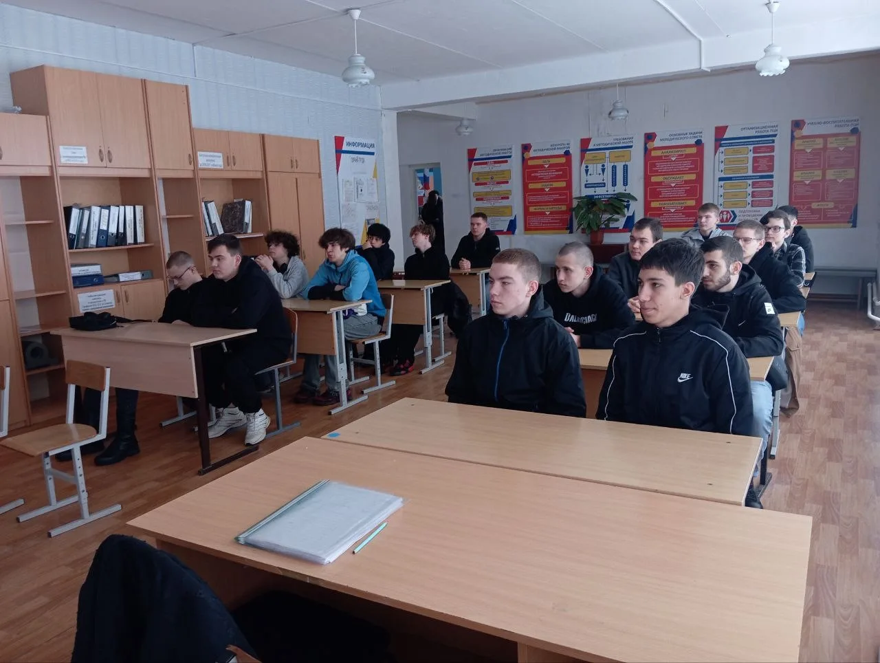 ВЫБИРАЙ БУДУЩУЮ КАРЬЕРУ!  108 выпускников, в т.ч. обучающихся по направлениям ФП «Профессионалитет»,