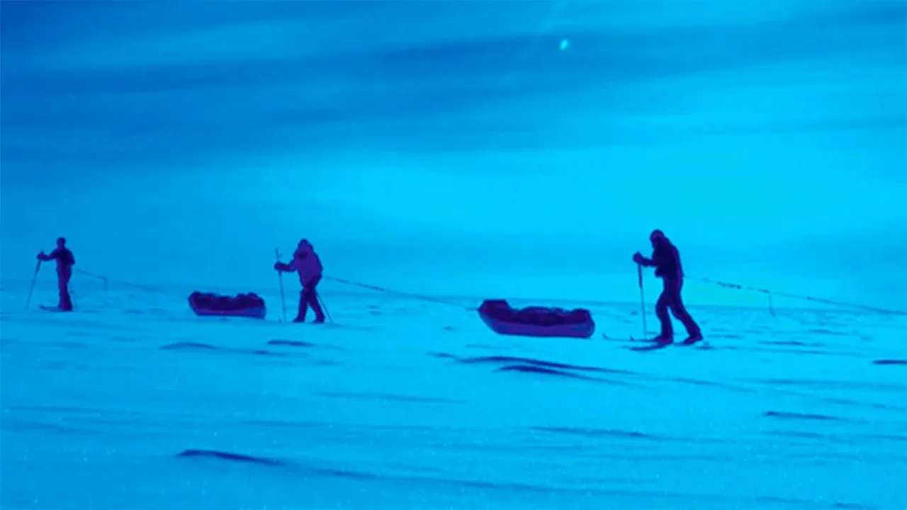 ДЕНЬ В ИСТОРИИ – 21 МАЯ    ❄День полярника.  Полярник — это участник экспедиции или работник полярно