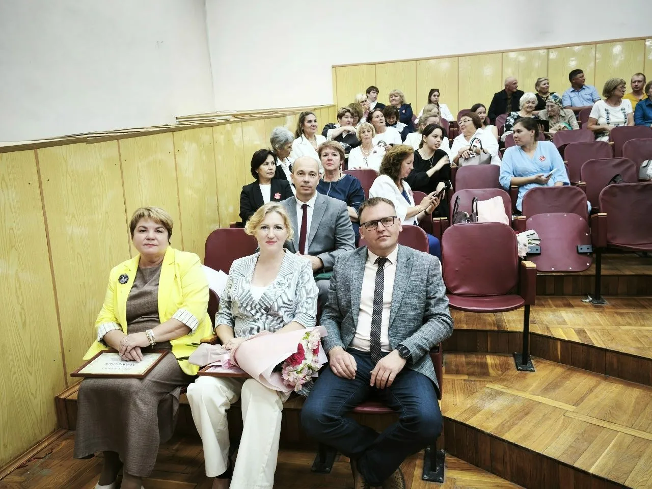 🇷🇺Сегодня глава города Николай Бушуев принял участие в праздничных мероприятиях, посв...