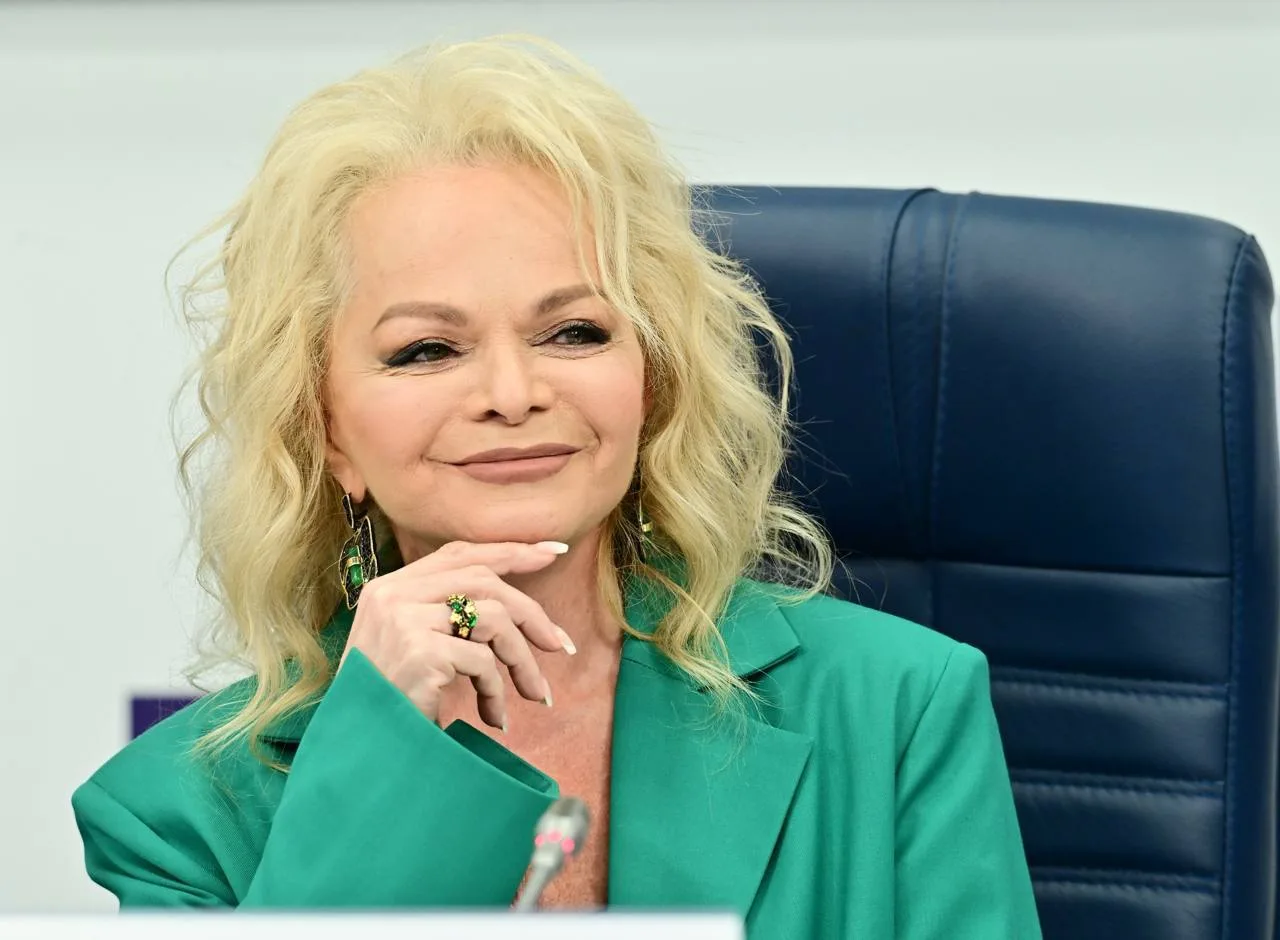Лариса Долина намерена взыскать 176 миллионов рублей с группы мошенников из Самарской о...