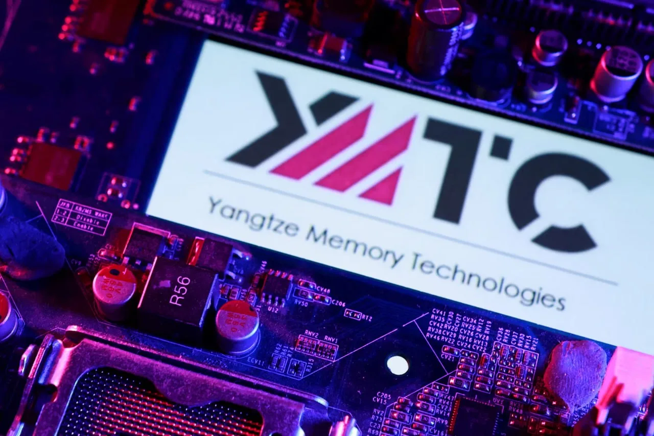 Перешли на темную сторону — китайский NAND-гигант YMTC, по данным The Wire China, заявл...