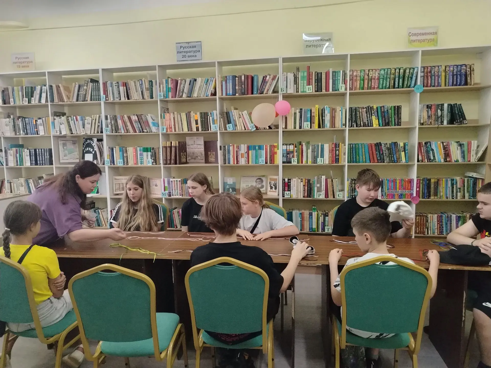 ☀️ В гимназии начал свою работу разновозрастный отряд "Дружба"!

✂️ Первый день был посвящён теме тв