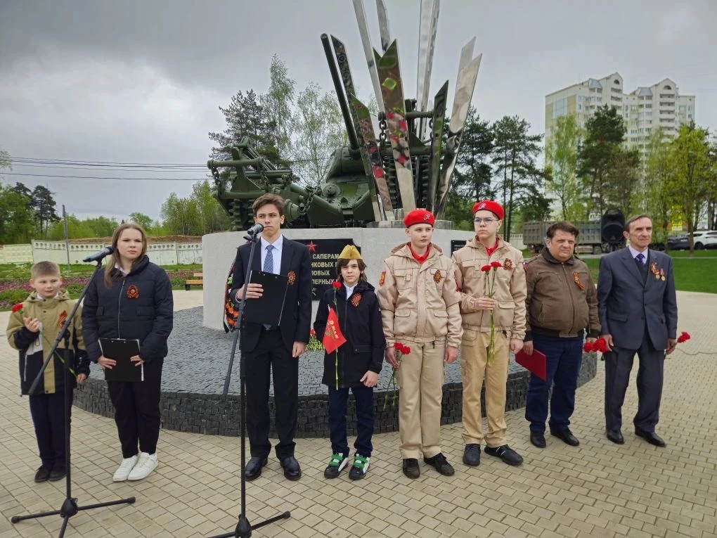 Юные участники клуба «Родные истоки» приняли участие в торжественных мероприятиях, посвящённых 9 мая