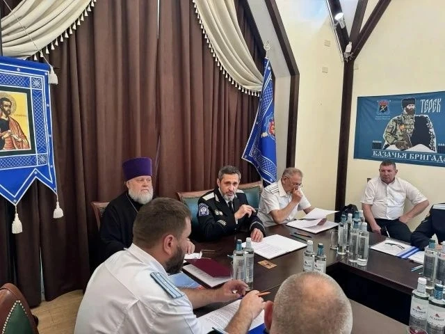 В Пятигорске состоялось заседание совета атаманов Терского войскового казачьего общества

Его работу