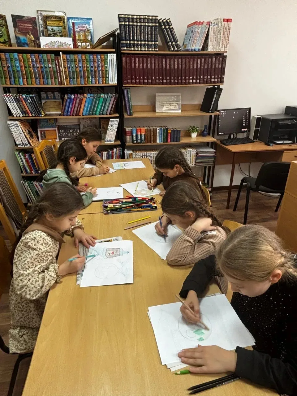 Конкурс рисунков "Сказочная круговерть",ко Дню рождения А.С.Пушкина.