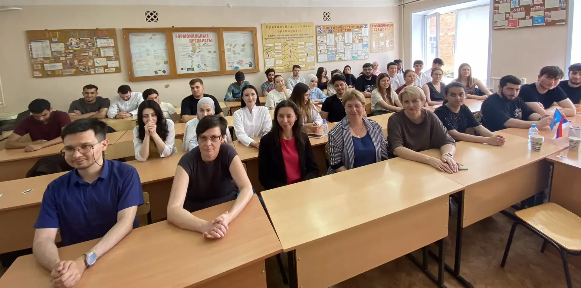В преддверии Дня России в Астраханском ГМУ состоялось патриотическое мероприятие «Мой д...