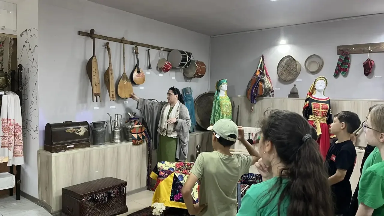 🎉 Погружение в традиции: экскурсия и мастер‑класс в Центре традиционной культуры! 🎉

Сегодня ребят