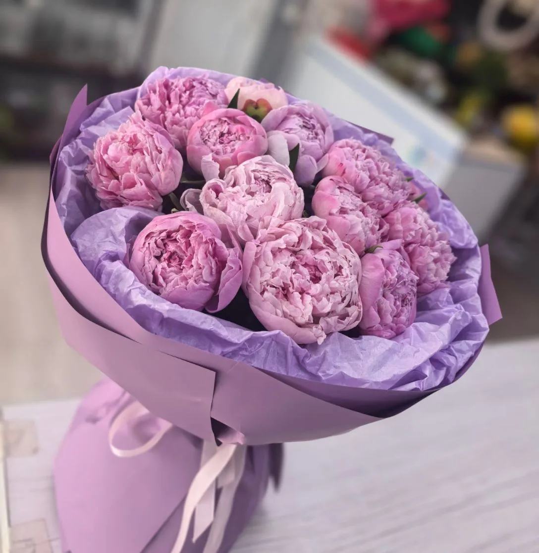 А у нас еще не закончились пионы😊
