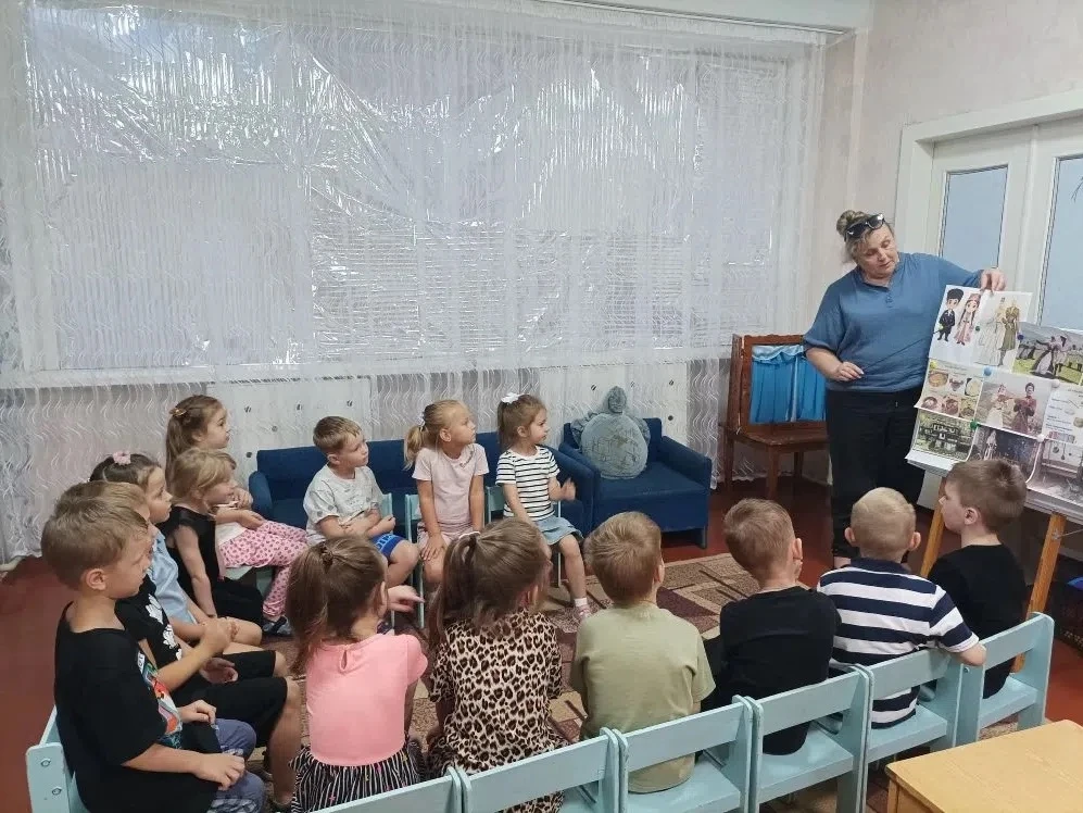 В рамках Года единства народов России ребята логопедических групп №8 "Ласточка", №7 «Незабудка», №9 