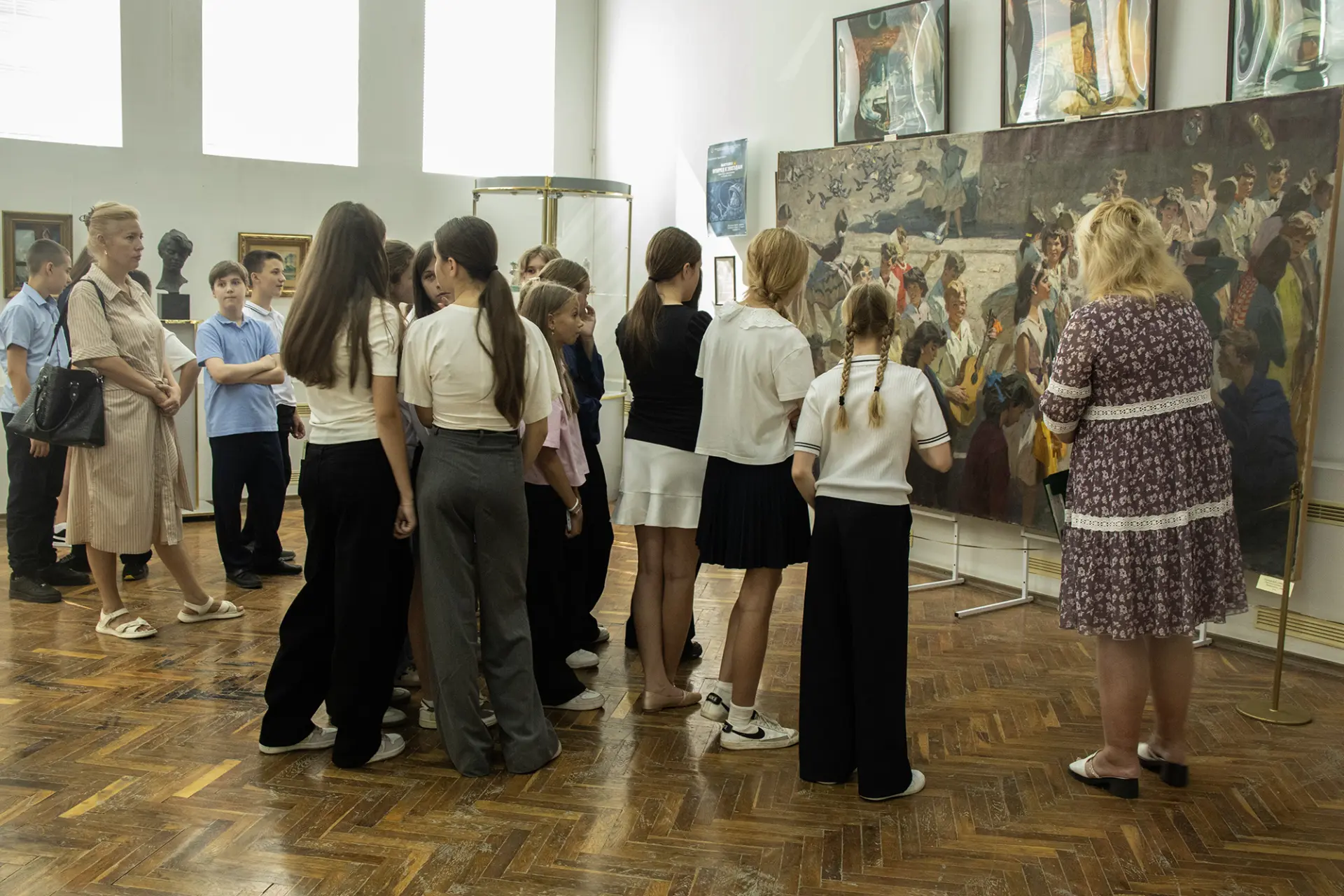 В Луганском республиканском художественном музее, 4 сентября, состоялись выставки картин: