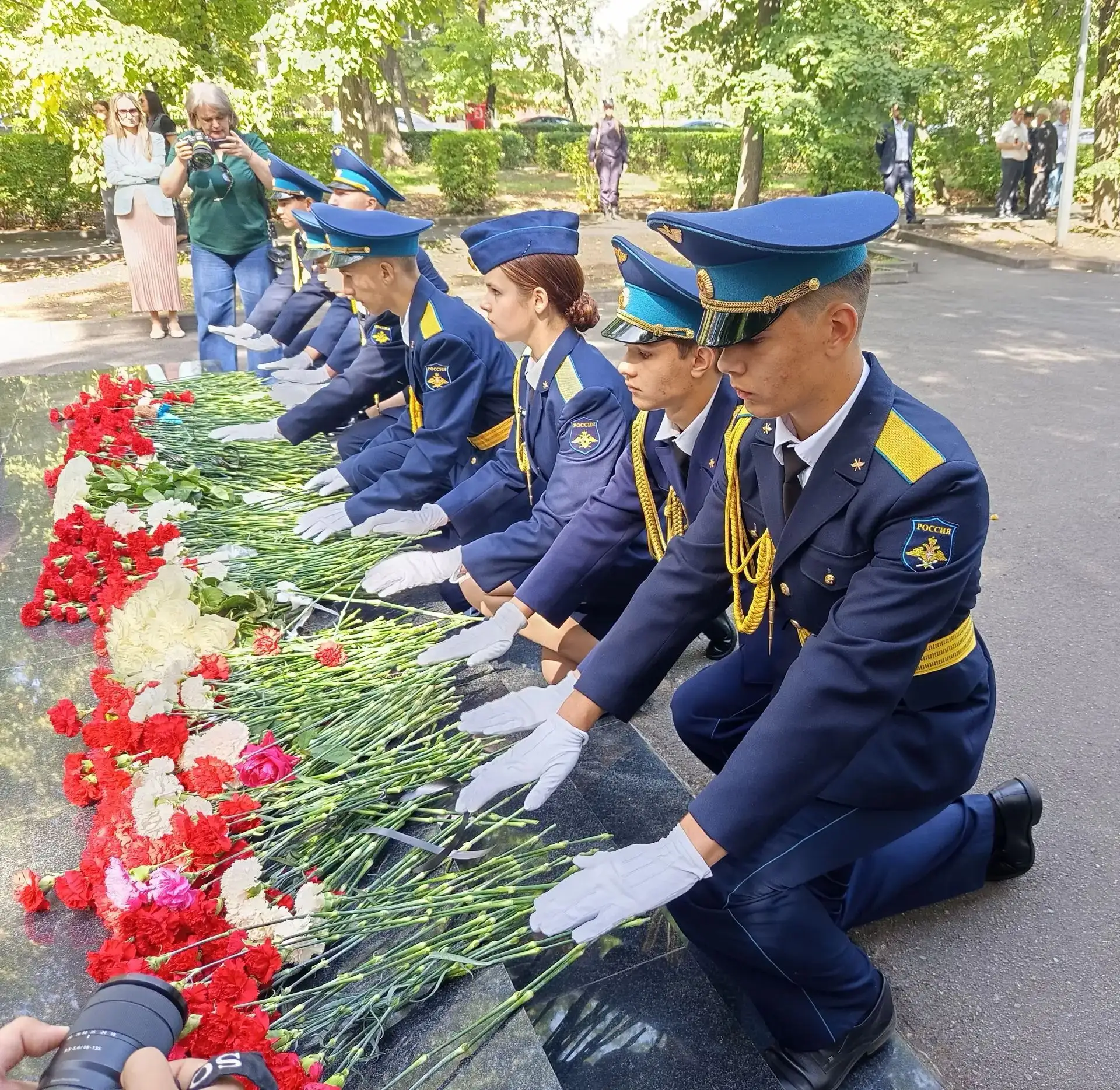 Чужой боли не бывает. Студенты ЛОКИ им. К.Н. Игумнова почтили память жертв Беслана 💔Се...