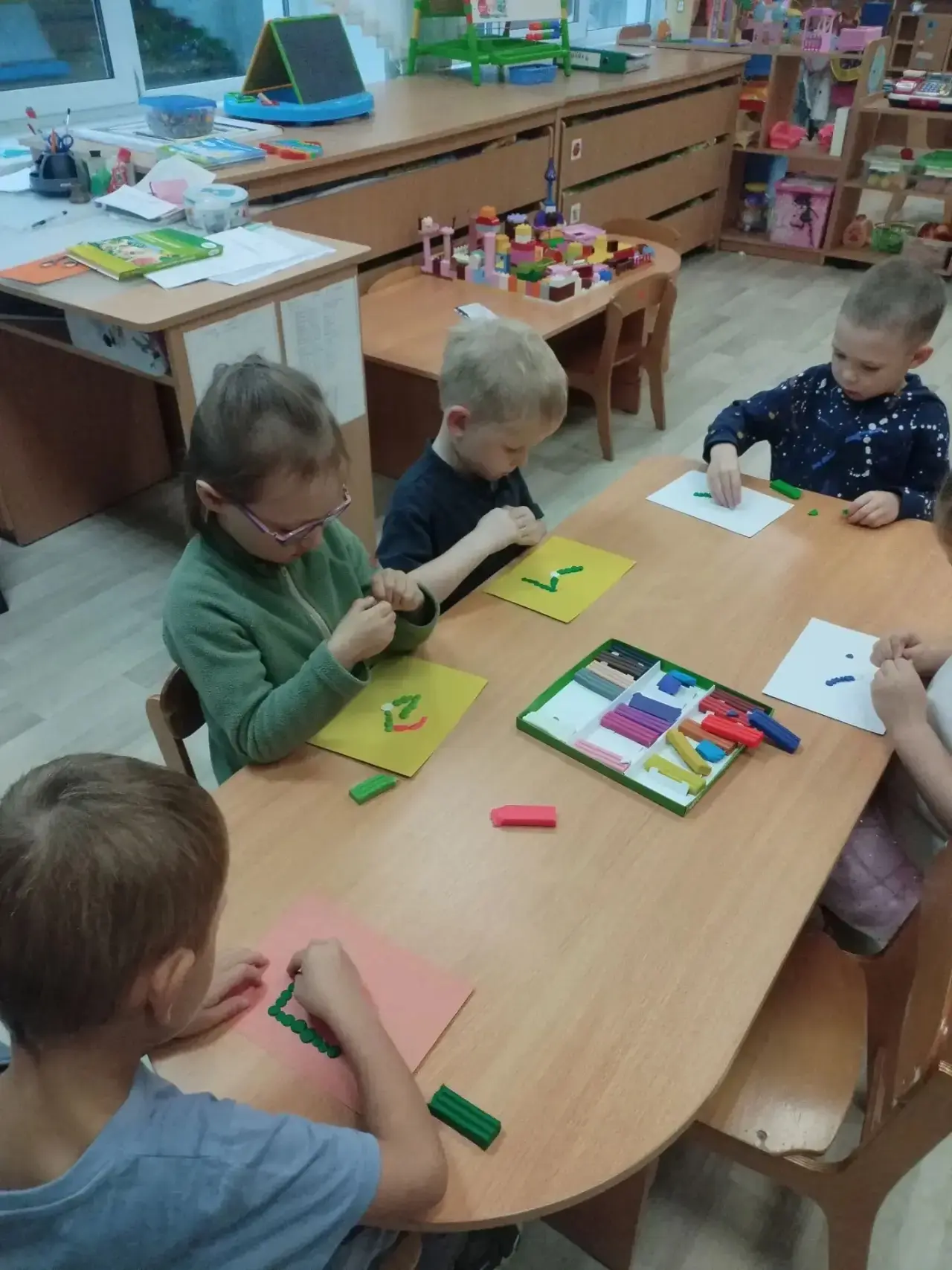 Собираем портфель... из пластилина! 🎒🎨