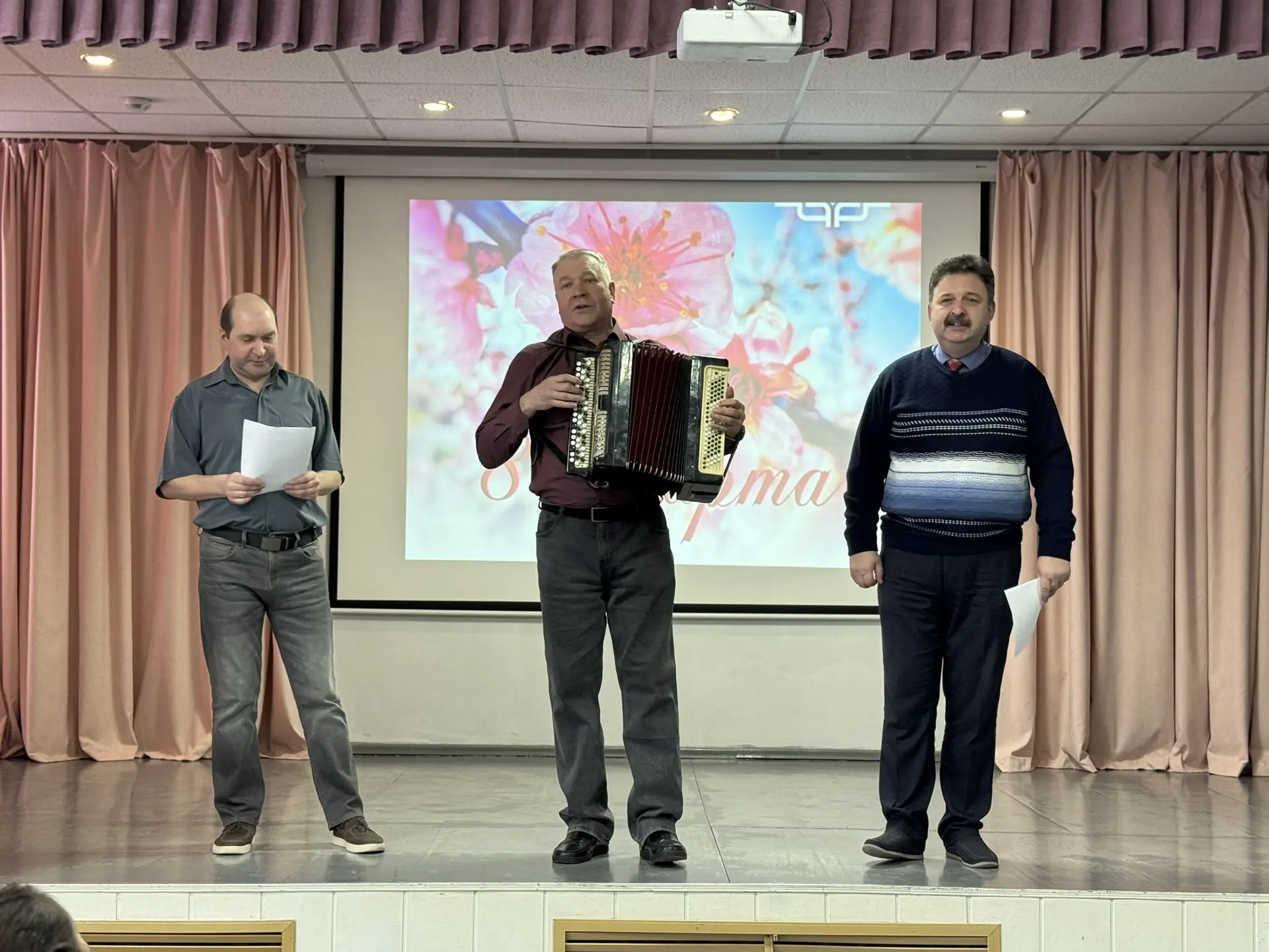 Весенний переполох в гимназии! 🎉  Сегодня в гимназии царила особая атмосфера — мы отмечали приближен