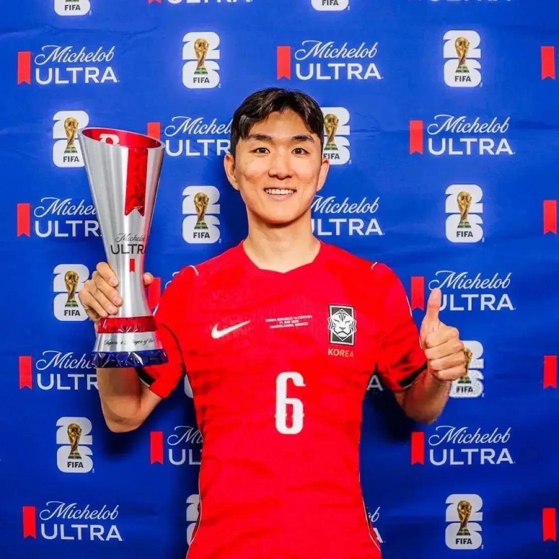 Хулиан Киньонес признан лучшим игроком матча Мексика — Южная Африка 🇲🇽🏅

Хван Ин Бом признан лучш