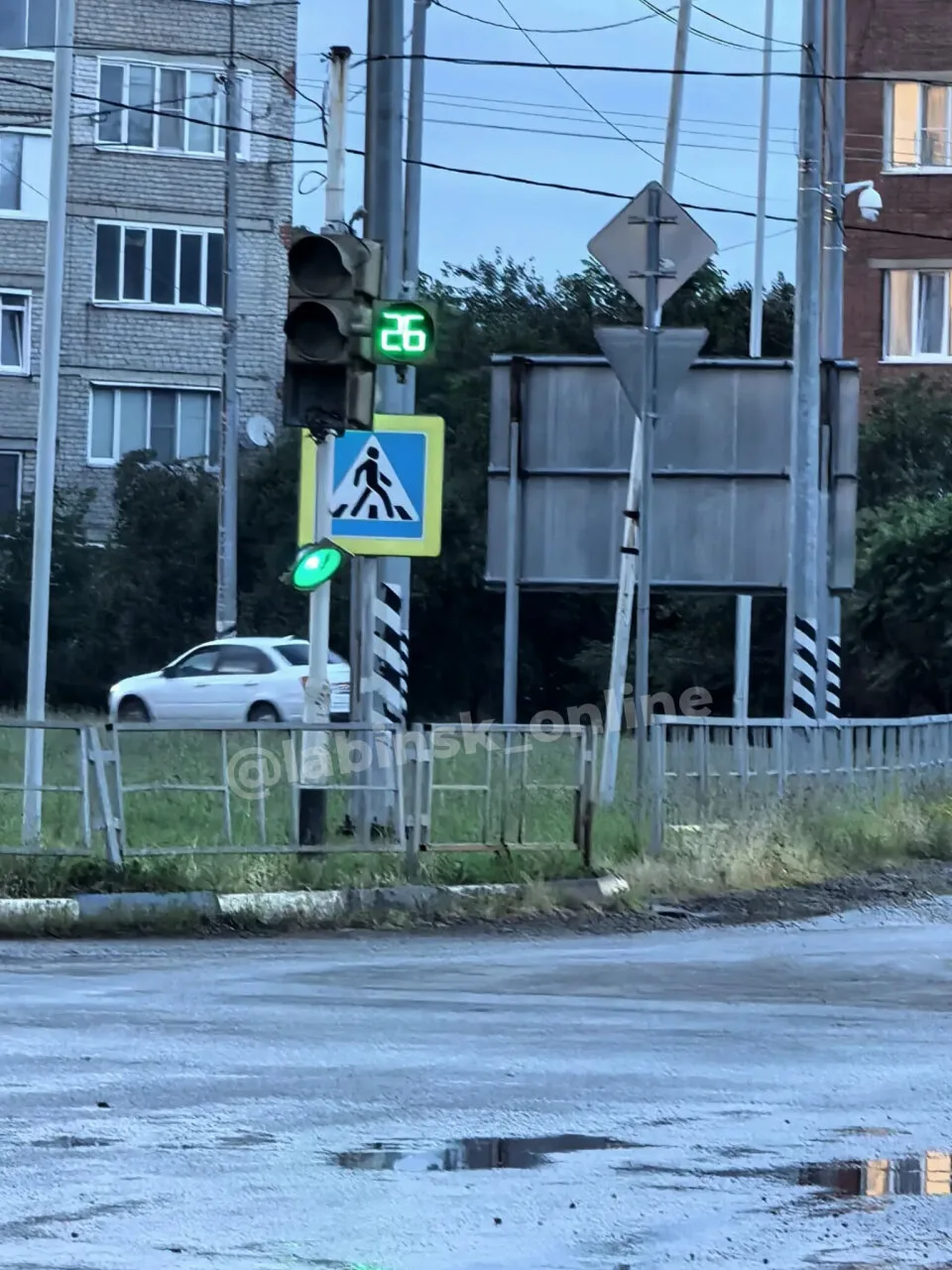 🗣 "Перекрёсток Победы и Советской, светофор 🚥 заболел 😷"

🚀 @labinsk_online
📝 Прислать новость