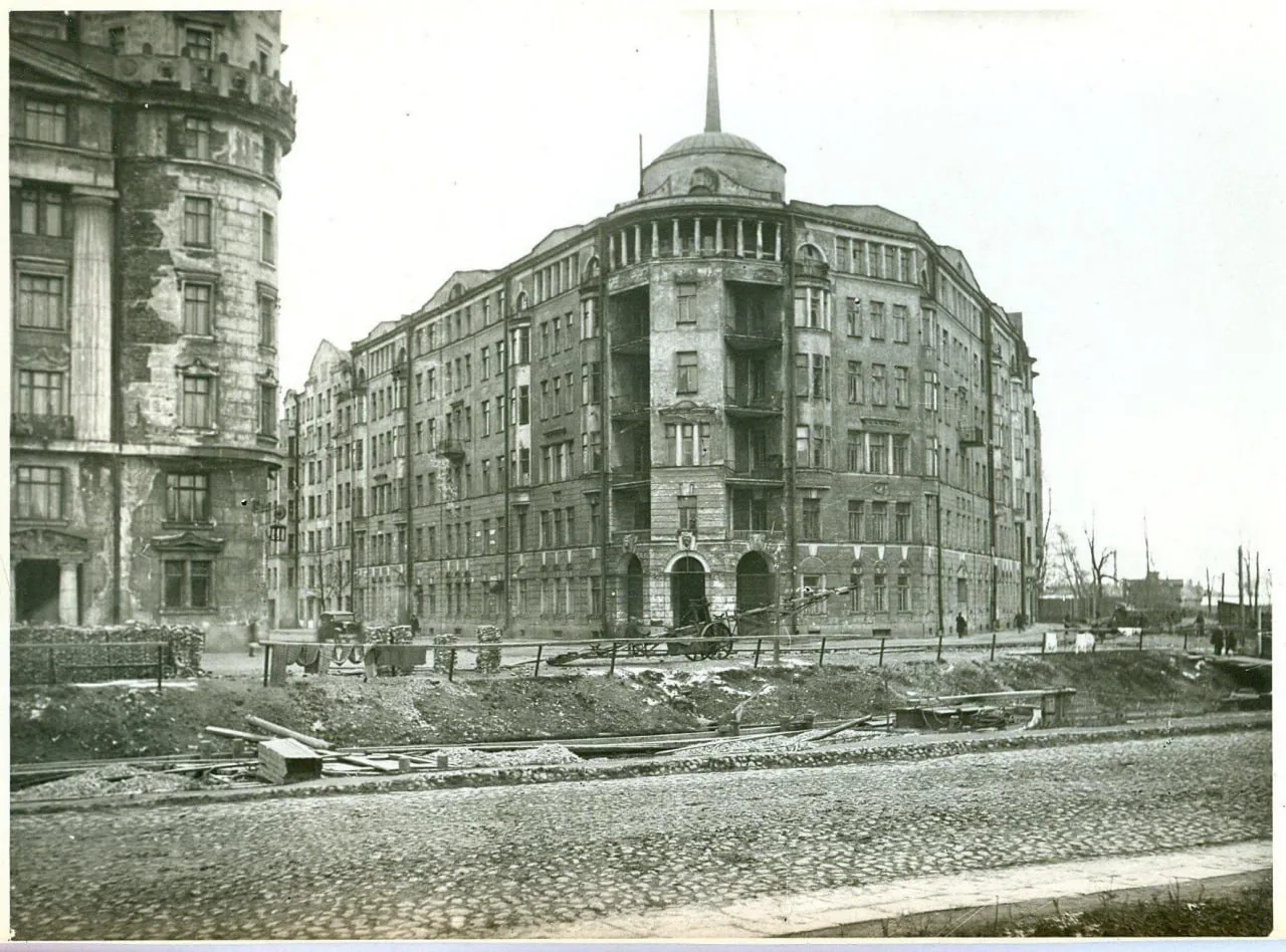 1933.Набережная реки Карповки.