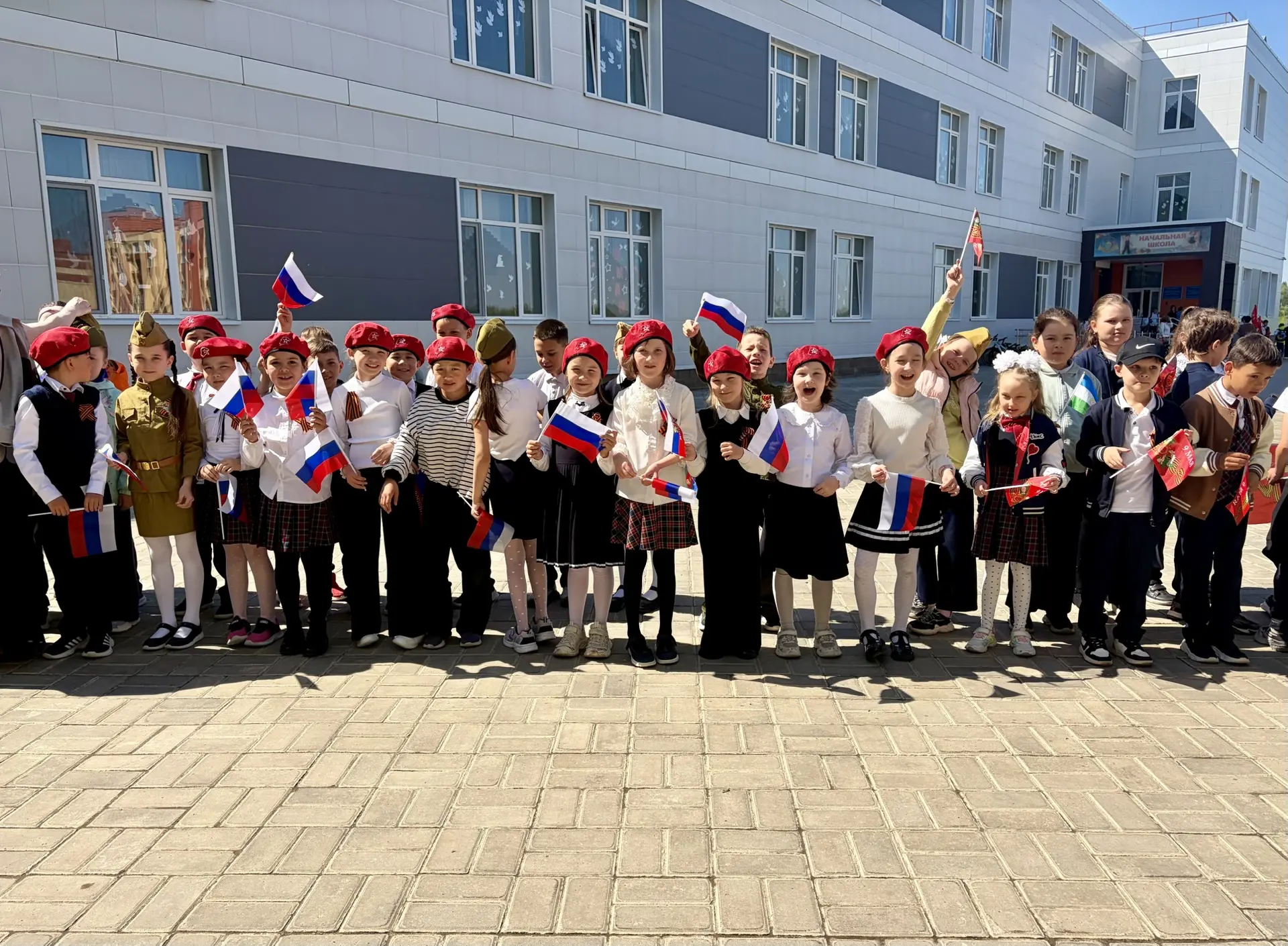«Этот вечный огонь, нам завещанный одним, Мы в груди храним» ⭐️ В Центре образования «Знание» состоя
