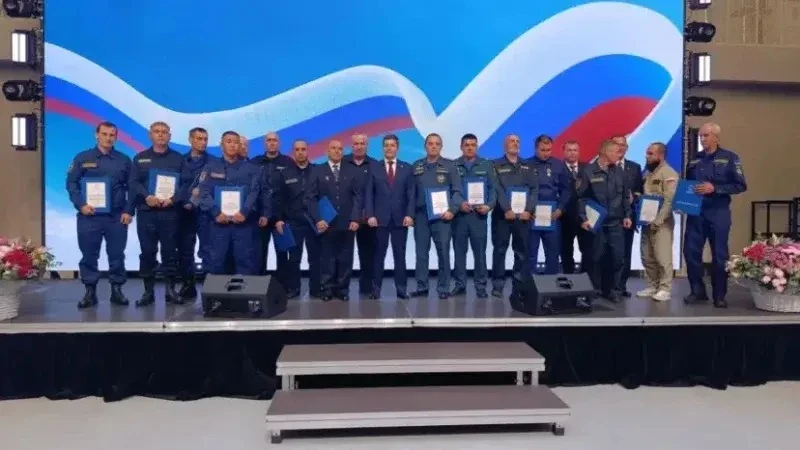 Спасатели из Тазовского отмечены губернатором за борьбу с пожарами